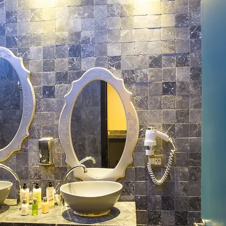 Mood Design Hotel 4*