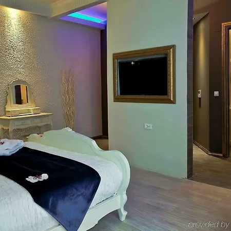 Mood Design 4*